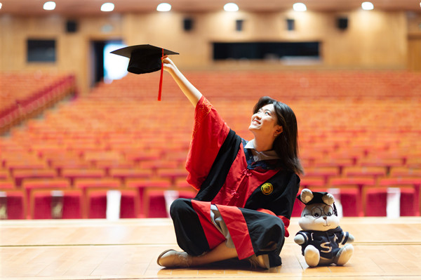 ddb08164e6254d5b8e3937b3ef5e5e09.jpg 1.jpg