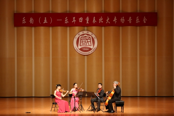 fdb67d76a1c44637b181c7fbcdb4d2dc.jpg 380.jpg